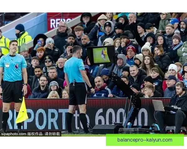 英超新星劳埃德·凯利持续表现亮眼，成为球队胜利的重要驱动力