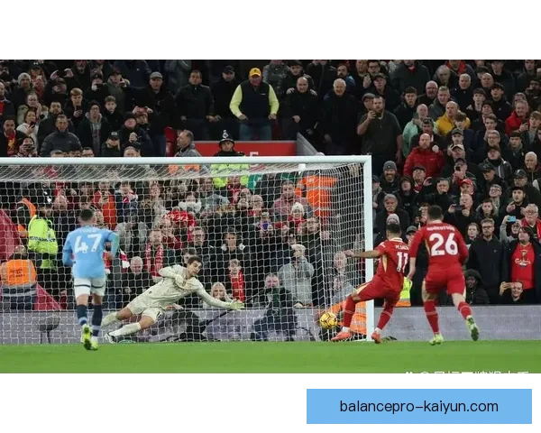 斯特林助攻表现抢眼，助力球队迎来关键胜利状态回暖