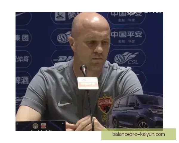 克鲁伊夫球队执行标准体现传控理念与战术纪律